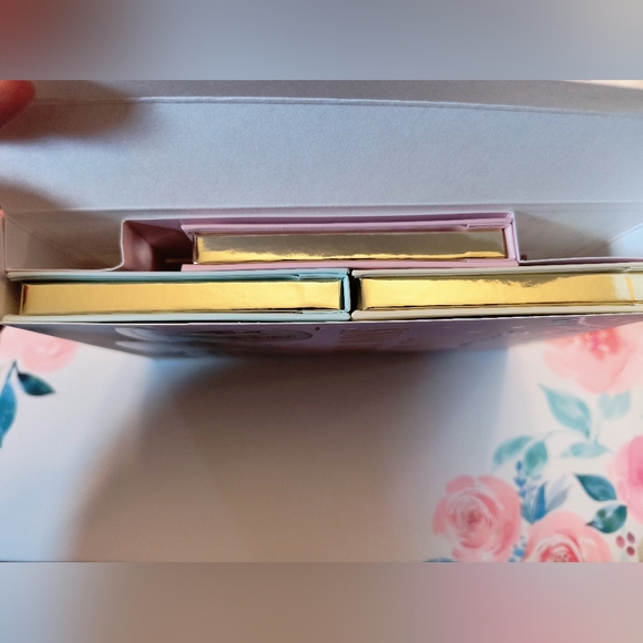 Too Faced Let It Snow Globes Christmas Limited Edition Eyeshadow Palette Trio - Picture 3 of 7